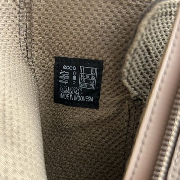 New ECCO Women's Dress Classic 35mm Buckle Ankle Boot in Taupe Nubuck Size 10 - Picture 3 of 11